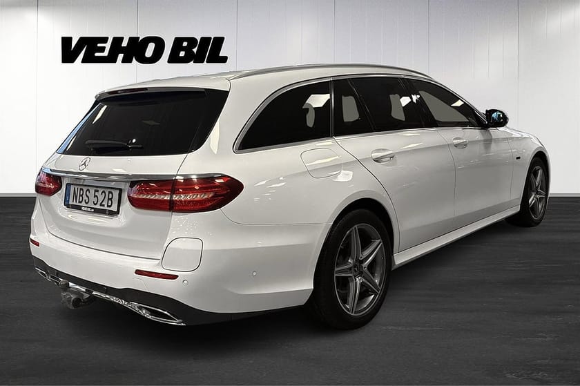Bild 3 av Mercedes-Benz E 300 de T PLUG-IN AMG Line, Drag, Premium, 360, Wide