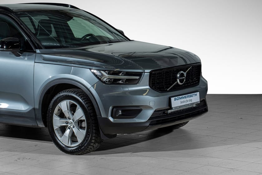 Bilde 2 av Volvo XC40 D4/R-Design/DAB+/Ryggekamera/Dieselvarmer +++