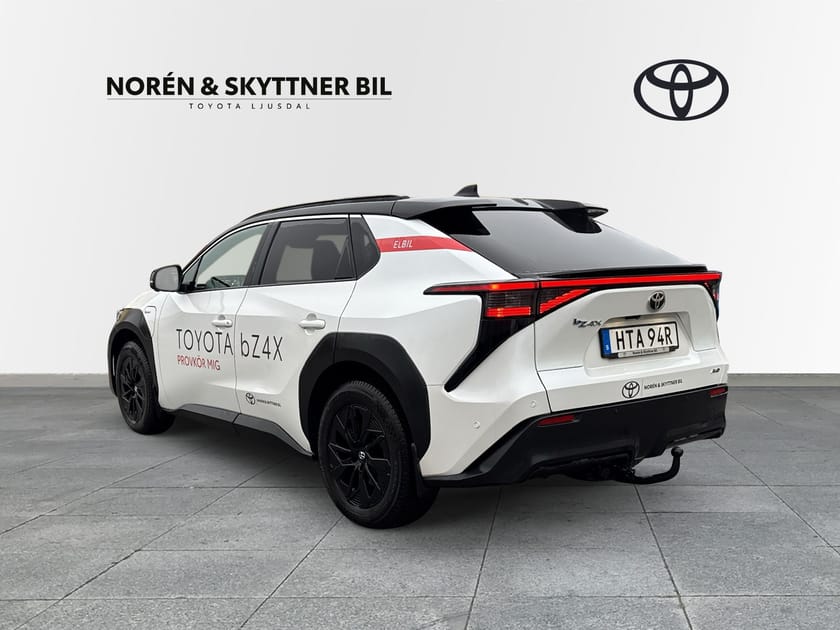Bild 3 av Toyota bZ4X AWD-i Executive Panorama 20" /Vhjul/Drag