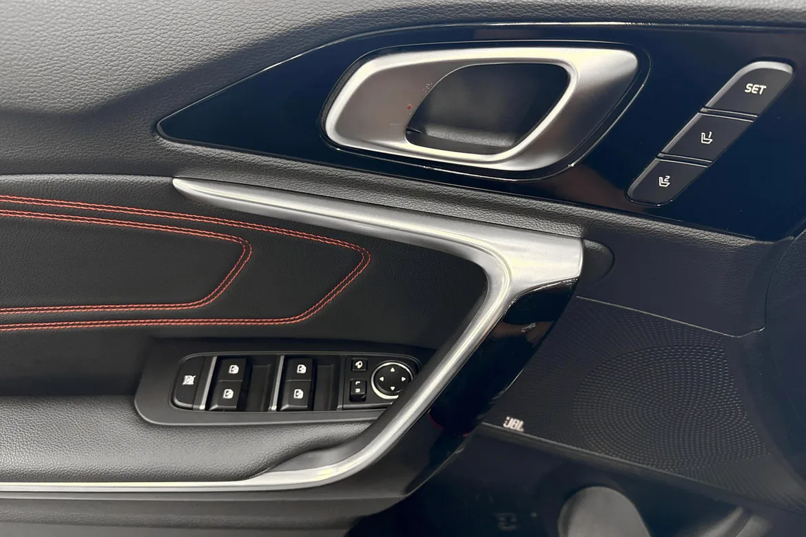 picture of a car