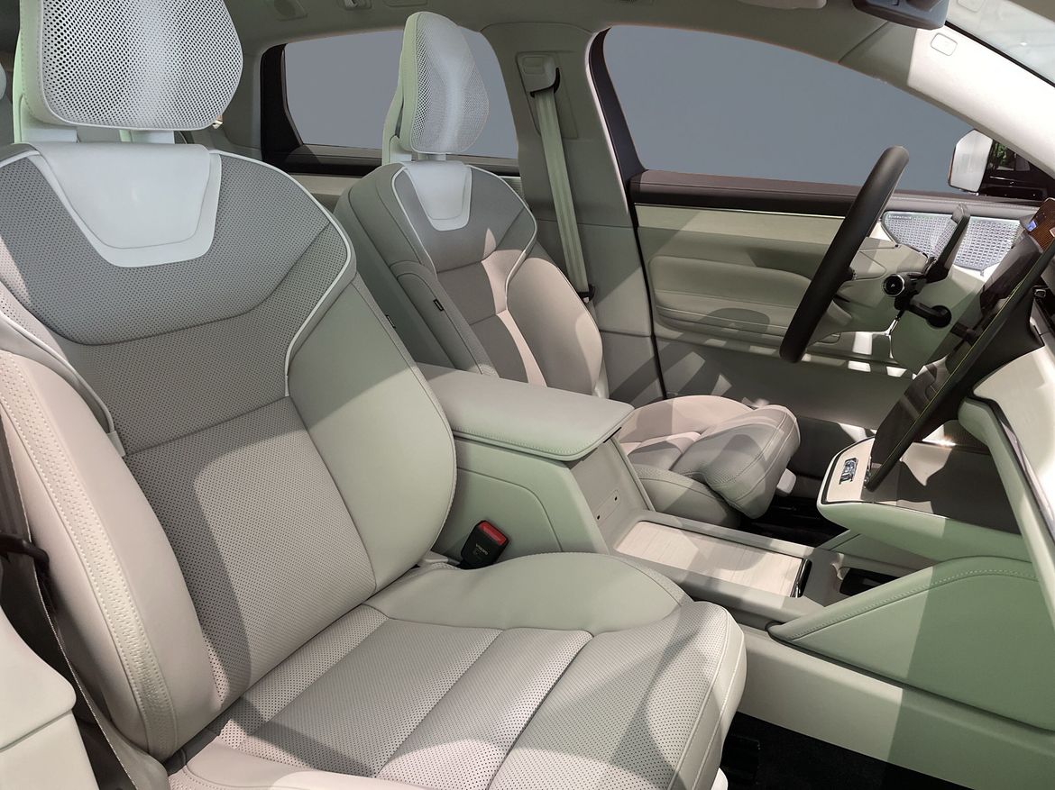 Bild 6 av 6 på bilen