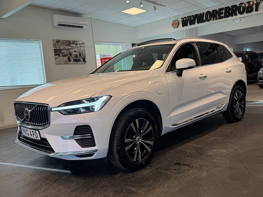 Bild 2 av Volvo XC60 Recharge T6 AWD Pano Drag Gps Core Bright 18,8kWh