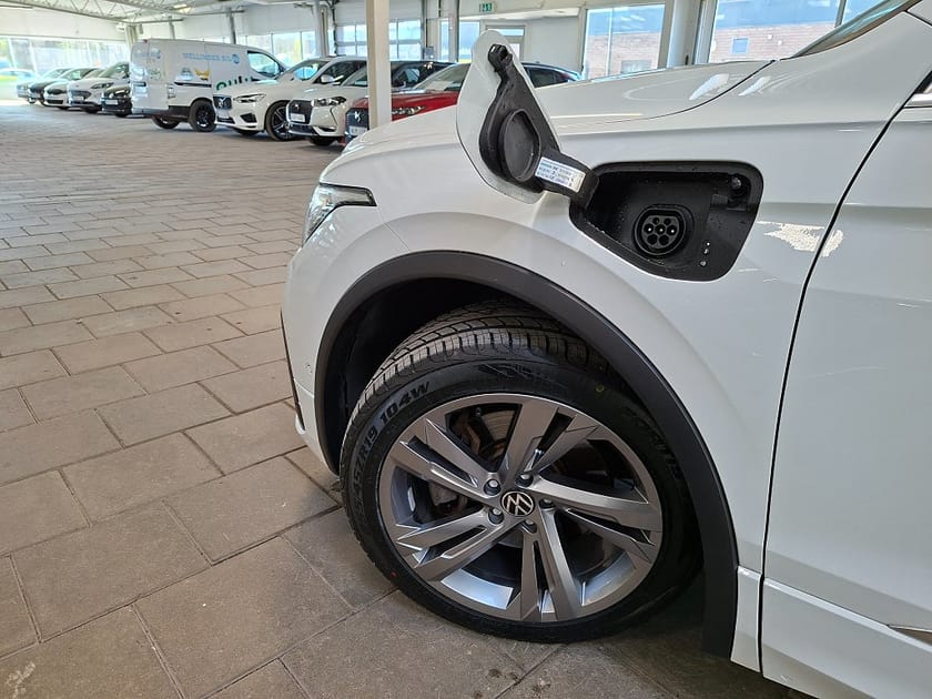 Bild 5 av Volkswagen Tiguan eHybrid R-Line 245hk Drag | Cockpit
