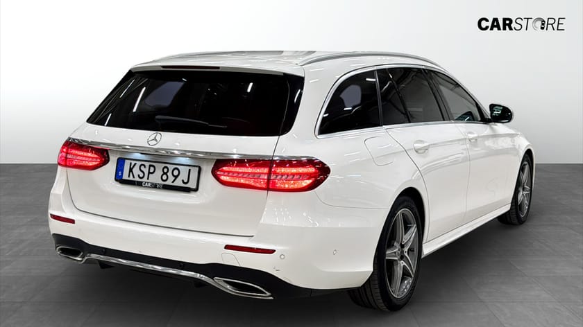 Bild 2 av Mercedes-Benz E 220 T d 220d (194hk) AMG / VÄRMARE /WIDESCREEN / DISTRONIC