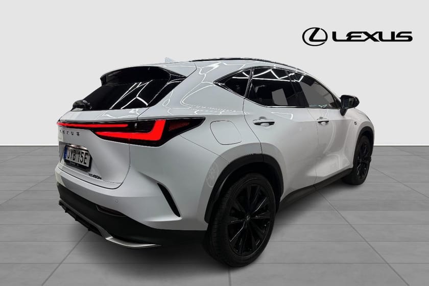 Bild 5 av Lexus NX 450h+ F SPORT S SOLTAK DRAG V-HJUL