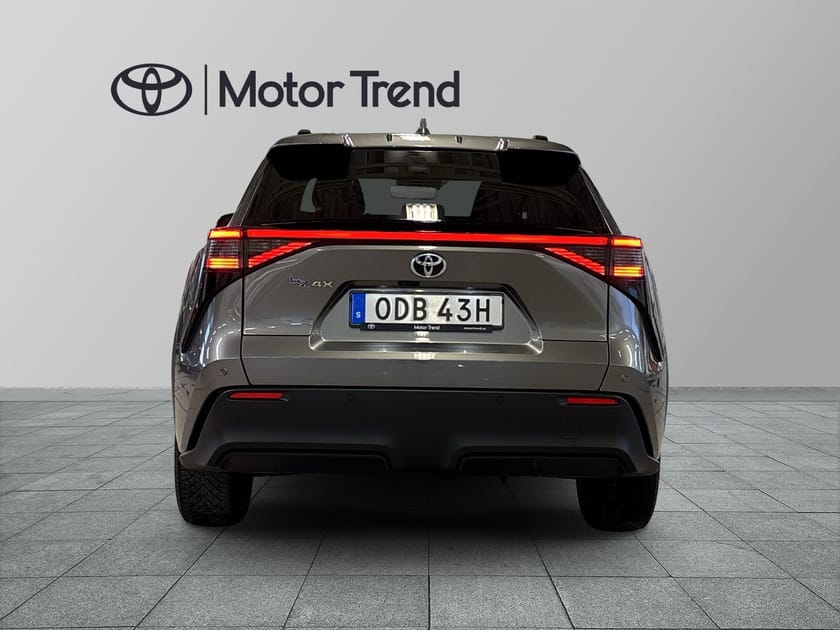 Bild 5 av Toyota bZ4X 71.4 kWh 204hk,Executive,Vinterhjul