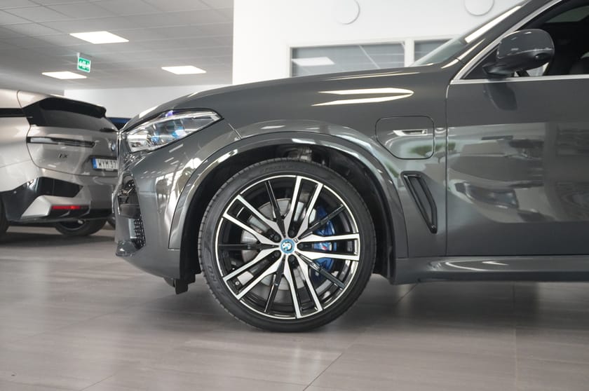 Bild 3 av BMW X5 xDrive45e iPerformance M-Sport Ultimate Edition 22