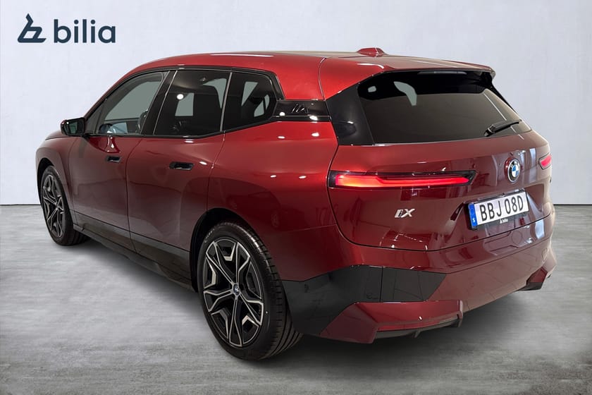 Bild 2 av BMW iX xDrive50 / Innovation / Proffesional / Comfort / Live