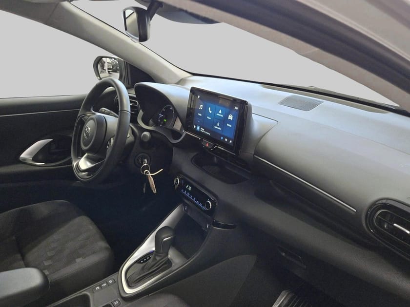 Bild 2 av Toyota Yaris Hybrid 115 1,5 5D ACTIVE KOMFORTPAKET