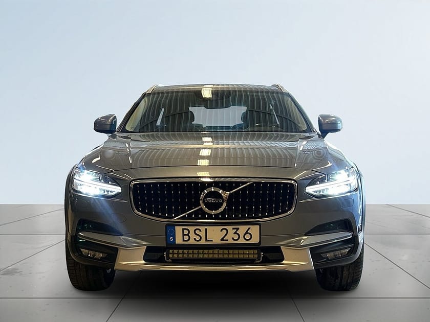 Bild 2 av Volvo V90 Cross Country D4 AWD Inscription Drag/Kamera/MoK/LED-Ramp/Rem bytt