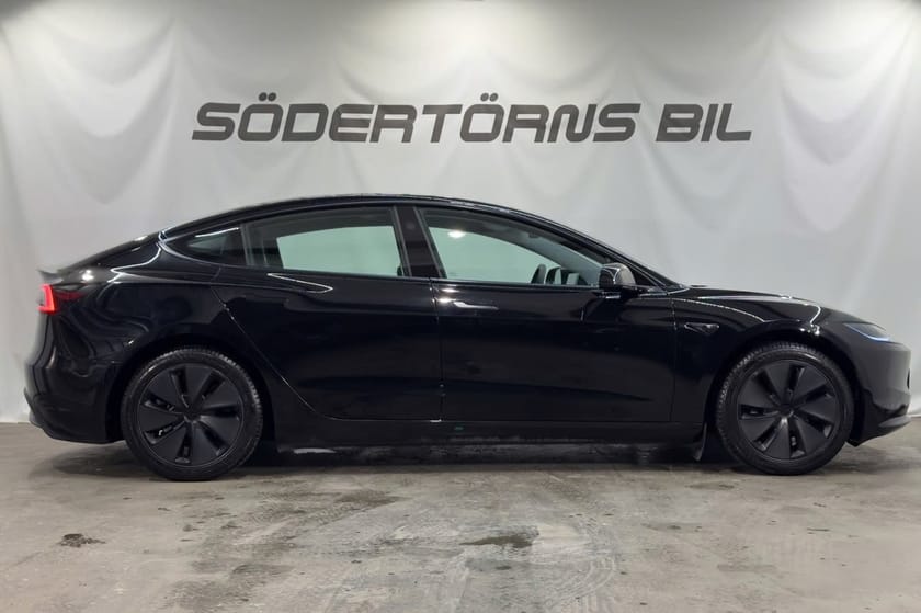 Bild 5 av Tesla Model 3 Standard Range HIGHLAND AUTOPILOT DRAG