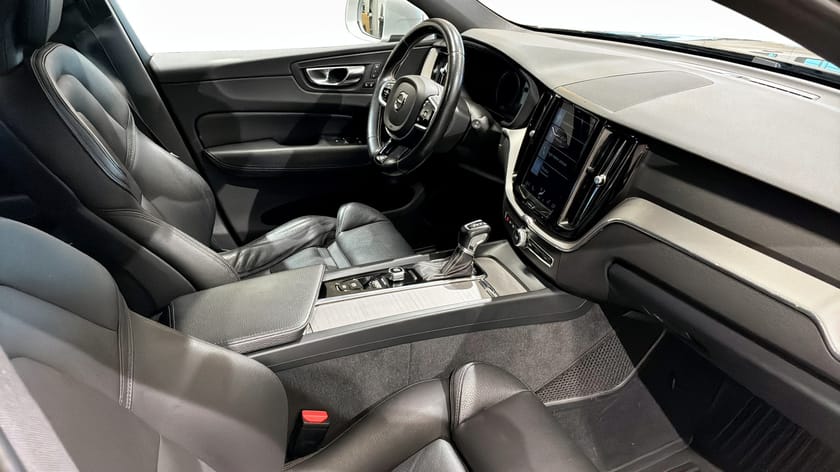 Bild 3 av Volvo XC60 T5 AWD  R-Design Dragkrok