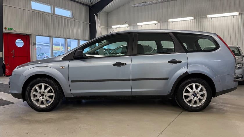 Bild 5 av Ford Focus Kombi 1.8 Flexifuel Manuell, 125hk