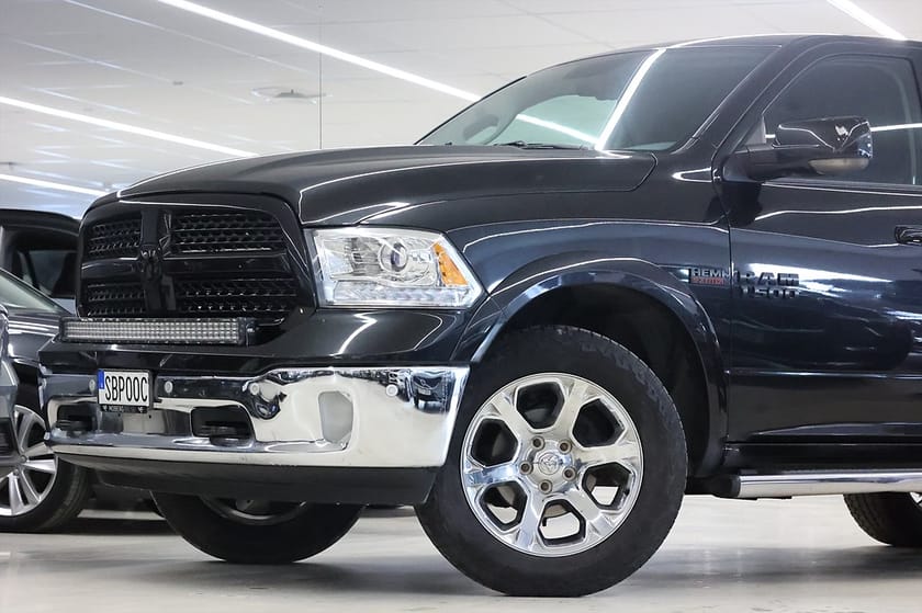 Bild 4 av RAM 1500 Crew Cab 5.7 V8 4x4 395hk Laramie Alpine Läder Drag