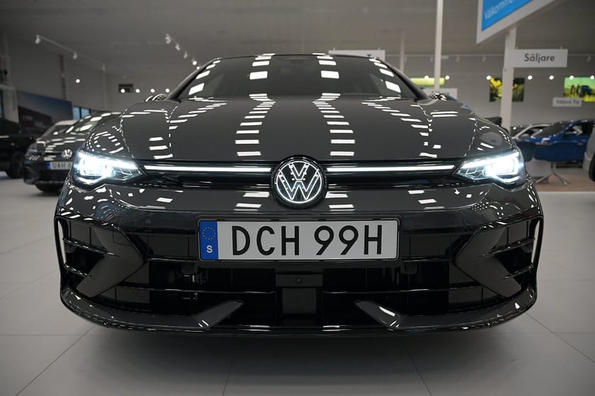 Bild 4 av Volkswagen Golf R 333 hk BLACK EDITION *Fullutrustad!*