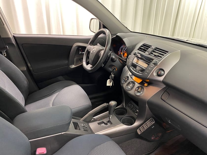 Bild 5 av Toyota RAV4 XA3 2,0 VVT 158 HK