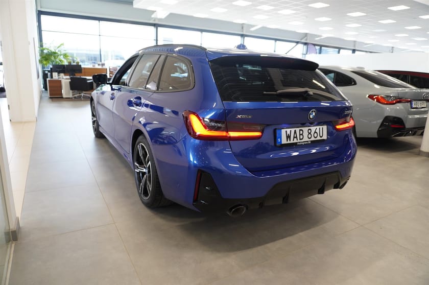 Bild 4 av BMW 330e xDrive Touring LCI M-Sport Navi Keyless Backkamera Rattvärme