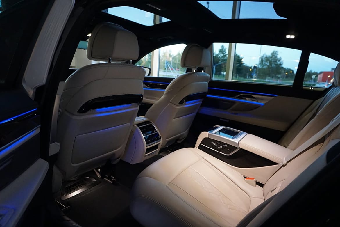 BMW 7-serie 2018 - miniatyr 11