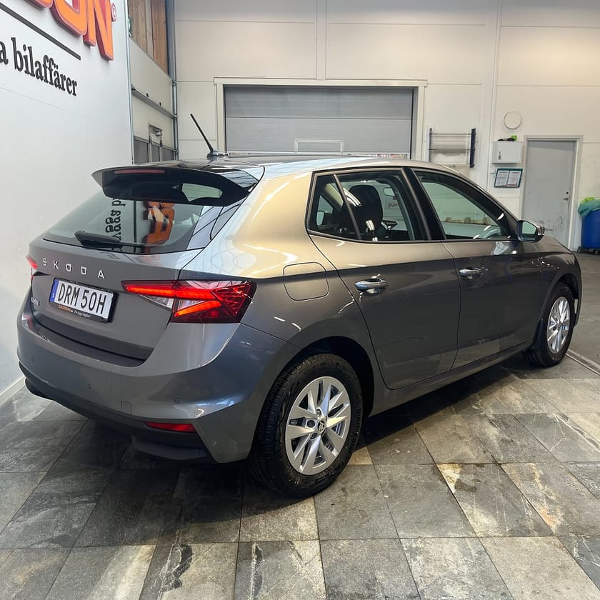 Bild 4 av Škoda Fabia Skoda 1.0 MPI 80HK Carplay Backkamera Värmare