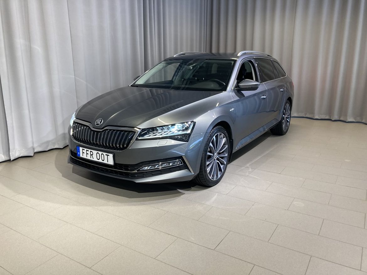 Škoda Superb iV Combi 1.4 TSI iV DSG Sekventiell, 218hk, 2023
