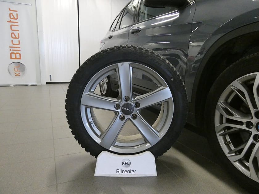Bild 2 av BMW X1 xDrive25e Aut-Drag-HUD-Värmare-Kamera-Navi-SoV