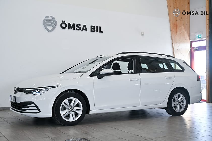 Bild 1 av Volkswagen Golf Sportscombi 1.5 eTSI Carplay Kamera 150hk
