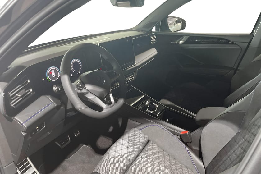 Bild 3 av Volkswagen Tiguan eHybrid 272hk R-Line DSG Edition KAMPANJ!