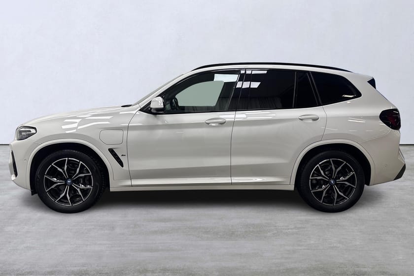 Bild 2 av BMW X3 xDrive30e M Sport 292hk