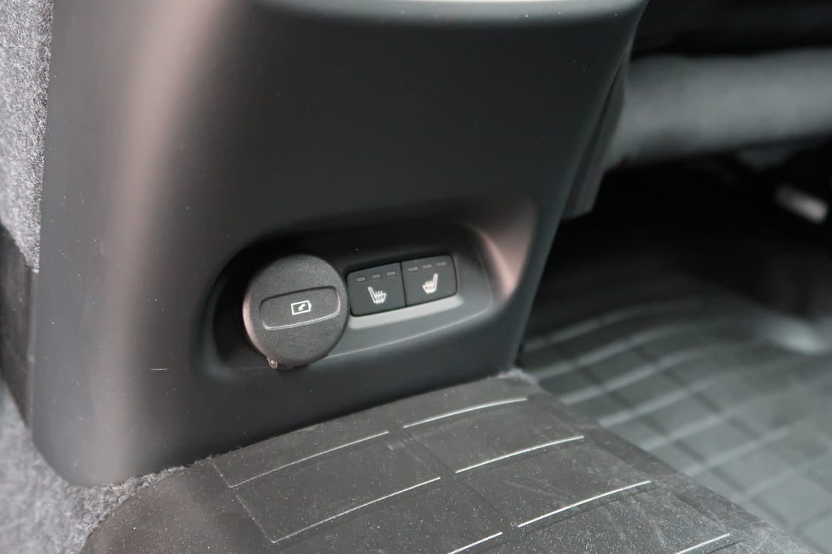 Volvo XC40 2023 - miniatyr 6