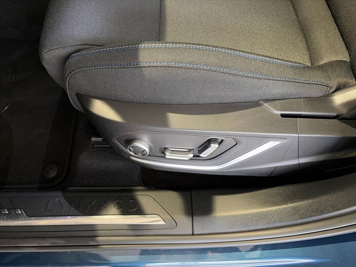 Lynk & Co 01 2022 - miniatyr 11