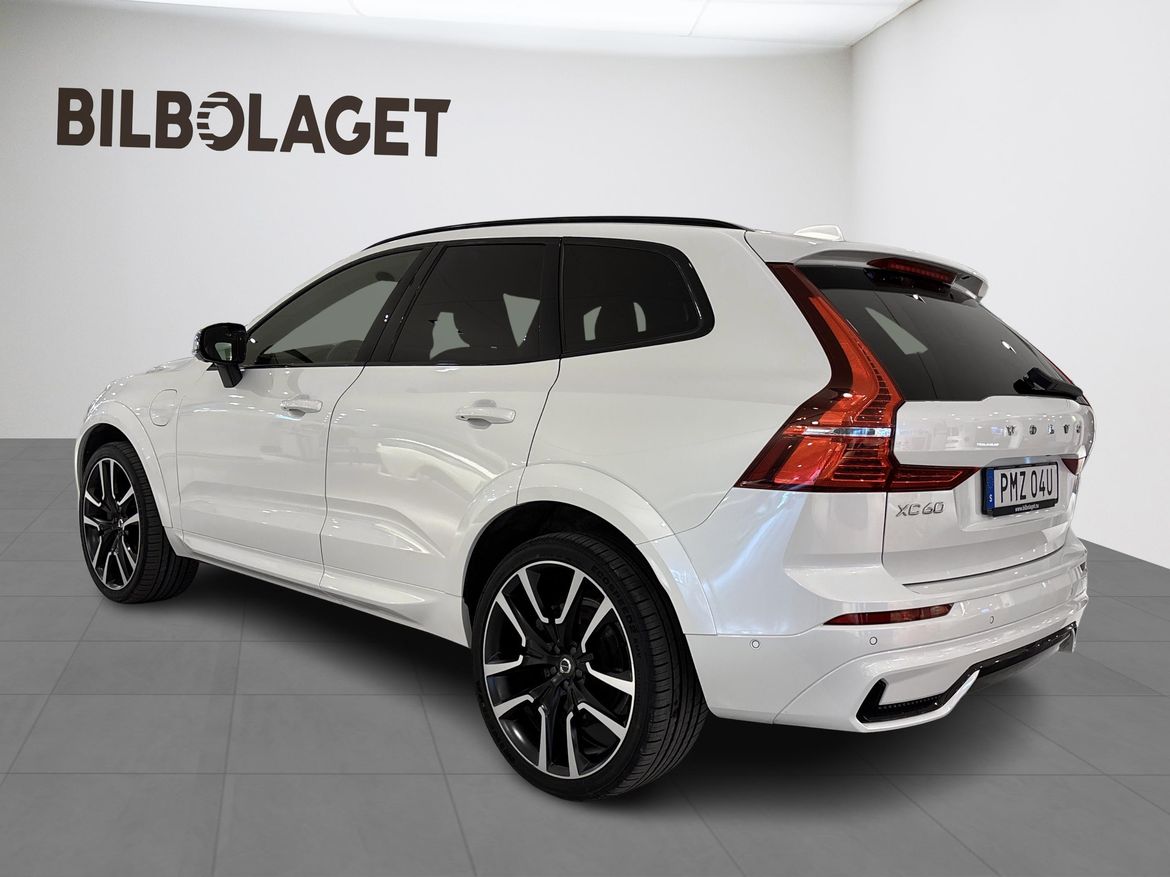 Volvo XC60 2022 - miniatyr 3