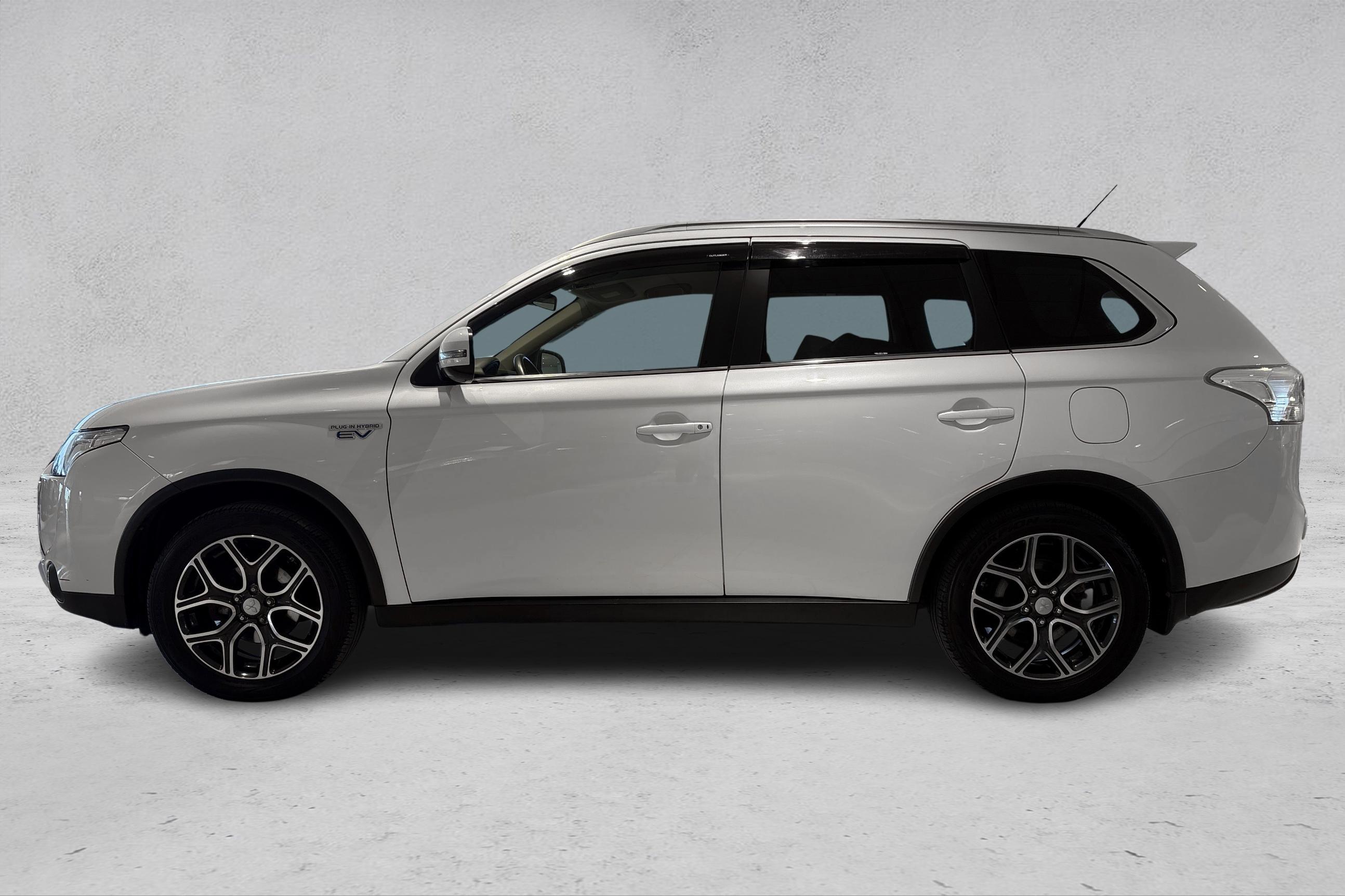 Thumnail bilde 1 av Mitsubishi Outlander PHEV