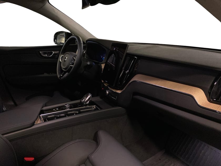 Bild 4 av Volvo XC60 T6 Plus Dark Nordic Edition