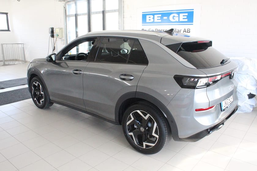 Bild 4 av Volkswagen T-Roc R-Line  1.5 ETSI 150HK DSG7 Drag