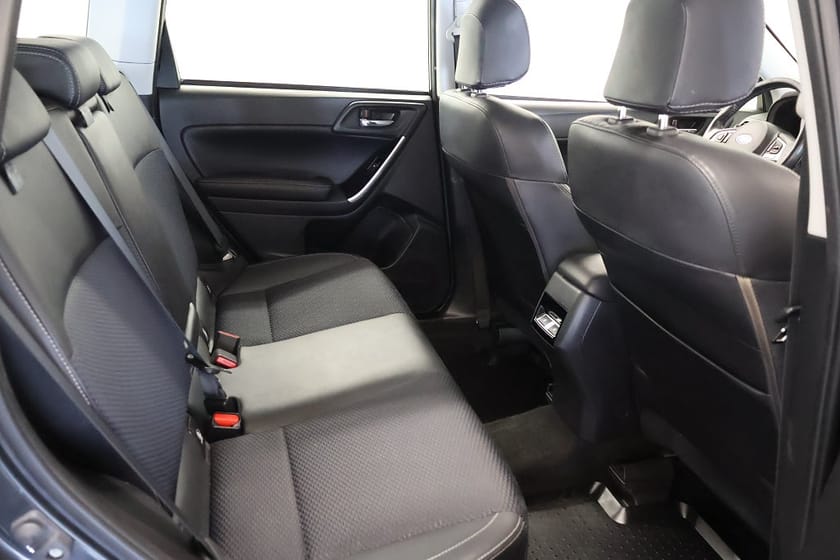 Bild 5 av Subaru Forester 2.0 4WD / Drag / M-Värm / V-Hjul / 1Ägare / B-Kamera
