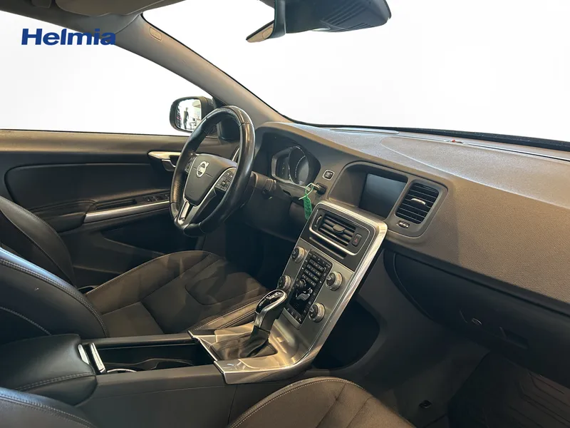 Bild 4 av 12 – Volvo S60 D3 Classic Momentum