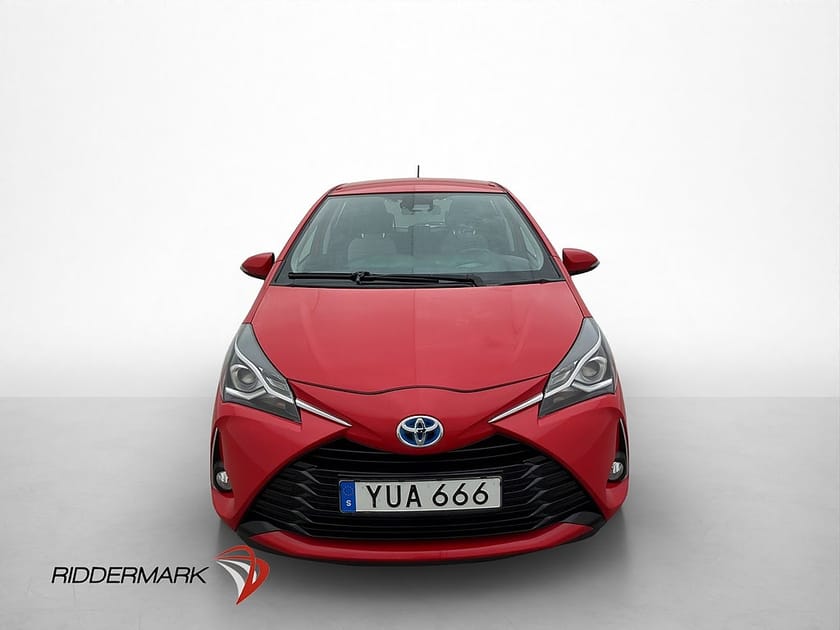 Bild 2 av Toyota Yaris Hybrid e-CVT 101hk Active Backkamera 0.37l/mil