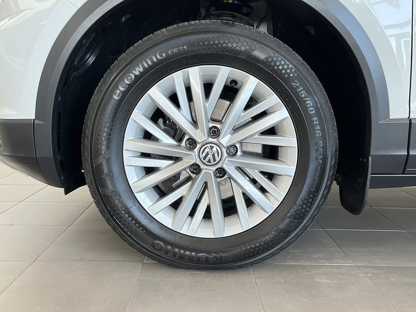 Bild 4 av Volkswagen T-Roc 4,95 ränta Manuell Adaptiv Farth. MultiFunktion Ratt