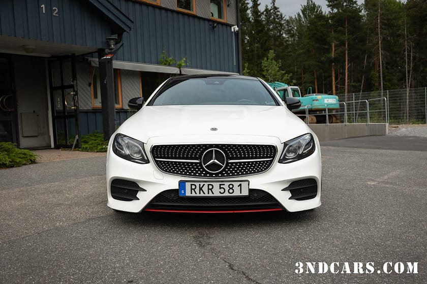 Bild 2 av Mercedes-Benz E 400 4MATIC Coupé AMG Line Widescreen Pano