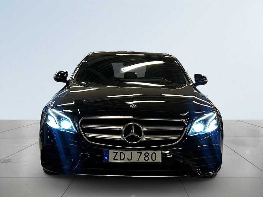 Bild 2 av Mercedes-Benz E 220 d 4MATIC AMG Line SoV/Burmester, Bowers/Navi/Kamera