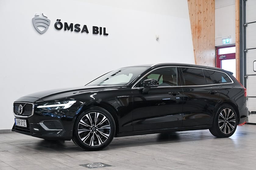 Bild 1 av Volvo V60 Recharge T6 AWD Core Drag 350hk