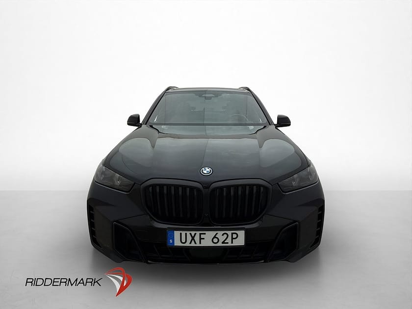 Bild 2 av BMW X5 xDrive50e M Sport Innovation B&W Sky Lounge 360° MOMS