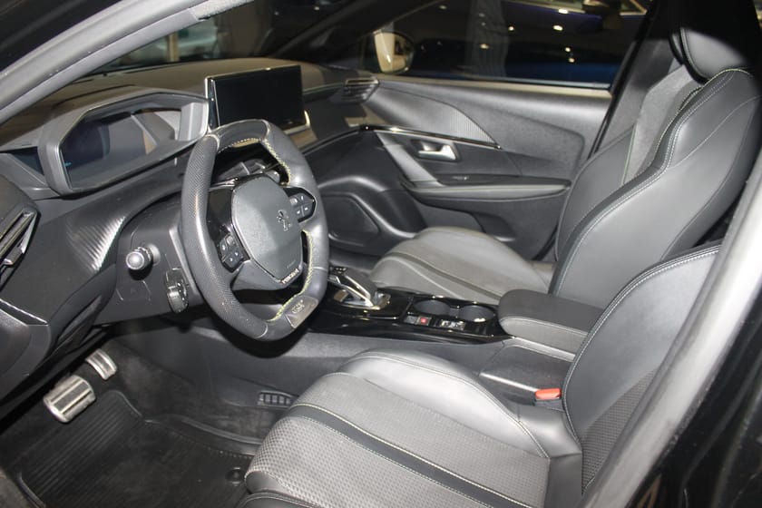 Bilde 4 av Peugeot e-208 GT 136hk