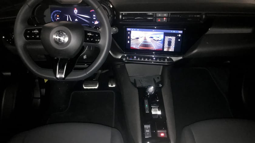 Bild 4 av Alfa Romeo Junior Ibrida 1.2T Speciale Tecnica PL Fr 4695Kr/mån