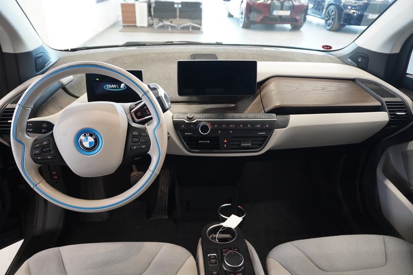 Bild 2 av BMW i3s 120 Ah 120Ah Navi Pro Glastak DAP Backkamera Keyless
