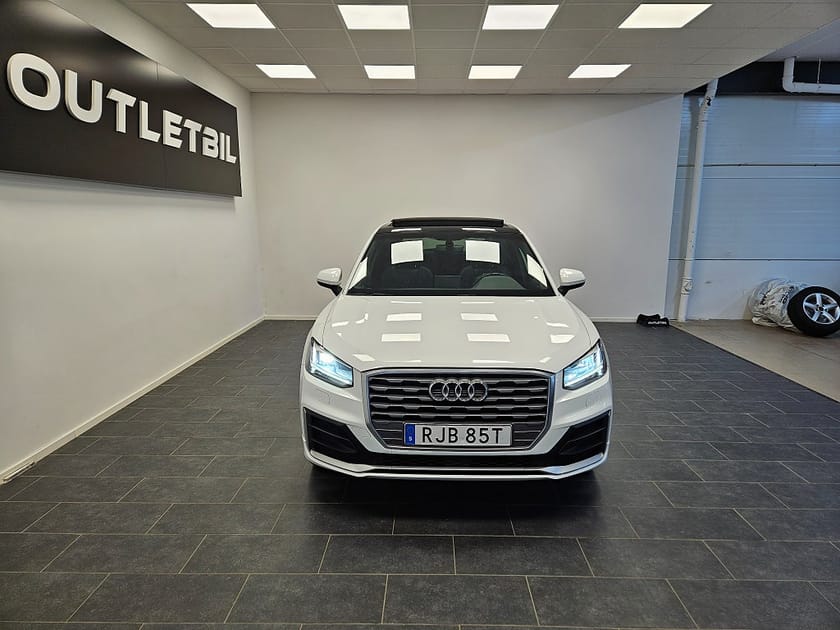 Bild 4 av Audi Q2 35 TFSI S Line 150hk S Tronic Proline Panorama PDC LED