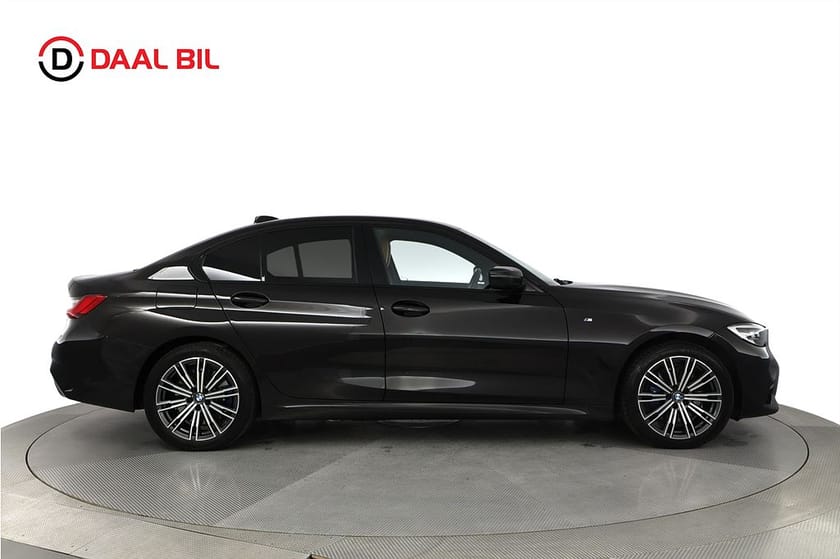 Bild 5 av BMW 330e xDrive Sedan 292HK M SPORT H/K® SKINN B-KAM NAVI NFC