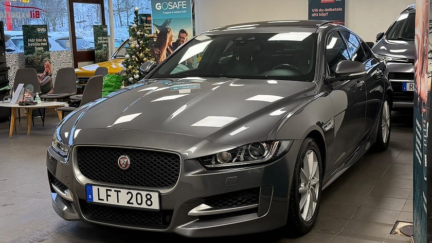 Bild 2 av Jaguar XE 20d |R-Sport|Euro 6|Dragkrok|Tackluka|Parkeringsvärmare