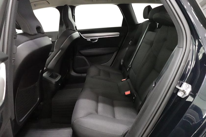 Bild 5 av Volvo V90 D4 Geartronic Momentum A-Farthållare P-Värme Drag