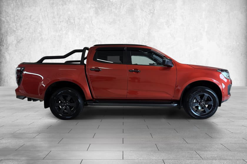 Bilde 4 av Isuzu D-Max Space Cab 1,9, DobbelCab black edt, Facelift, Hengerfeste, Magnum